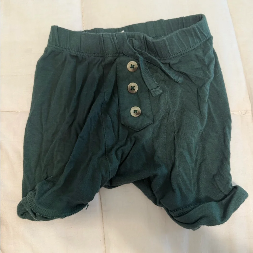 Kate Quinn‎ bamboo Green shorts